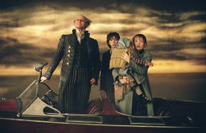 Pictured: (left to right) Jim Carrey, Liam Aiken, Kara/Shelby Hoffman and Emily Browning star in DreamWorks Pictures' LEMONY SNICKET'S A SERIES OF UNFORTUNATE EVENTS.