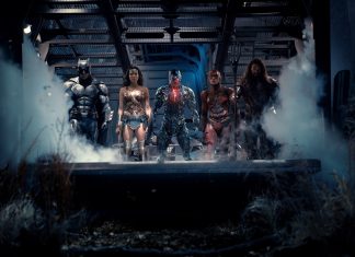 DC está disposta a produzir filmes de super-heróis com censura alta