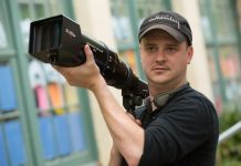 Mike Flanagan e Trevor Macy criarão novas séries e filmes para a Netflix