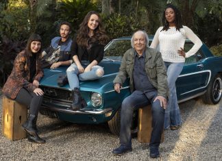 Larissa Manoela e Erasmo Carlos iniciaram as filmagens de “Modo Avião”, filme original da Netflix