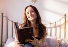 Larissa Manoela estrela em “Tá Escrito”, veja o trailer